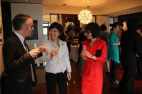 Benoit GUIDEE, Directeur du Bureau français de Taipei / 法國在台協會紀博偉主任(gauche/左) et son épouse à droite/ Députée You Mei-nu (centre/ 中)